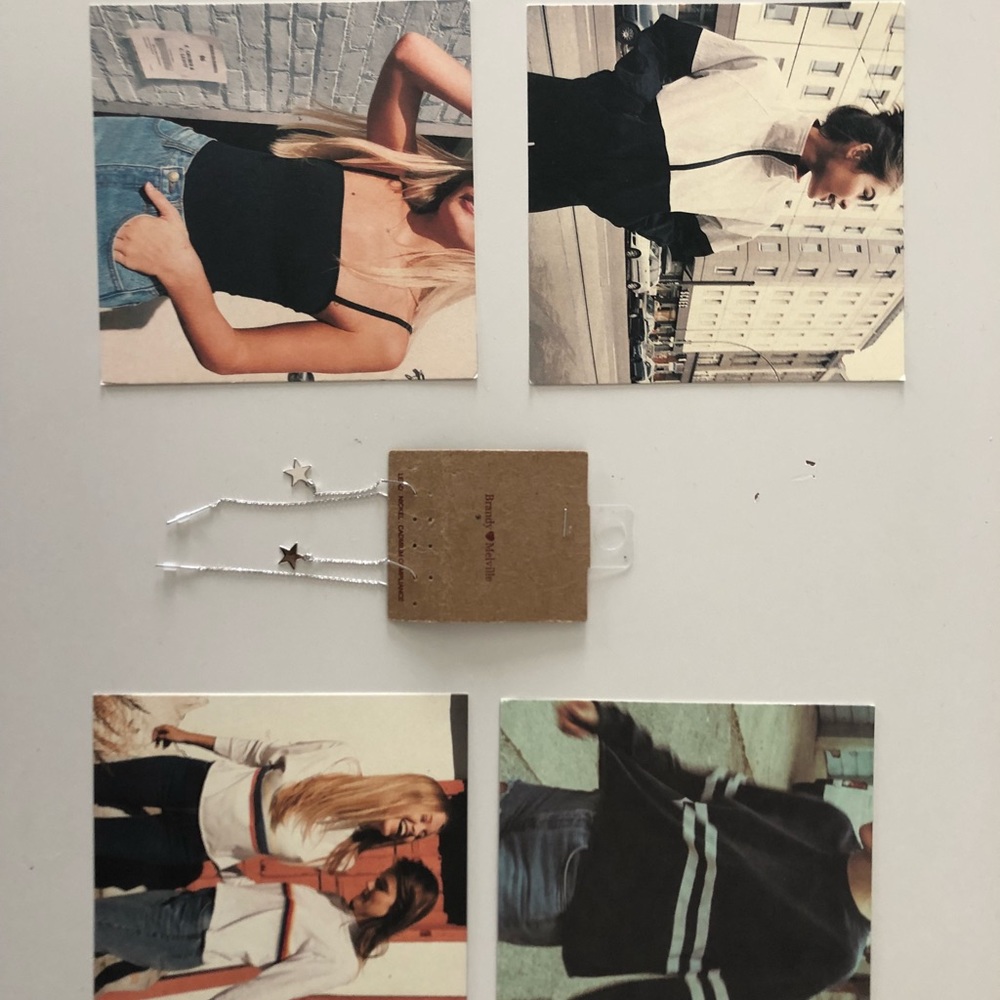 BRANDY MELVILLE STAR EARRINGS W/ CARDS